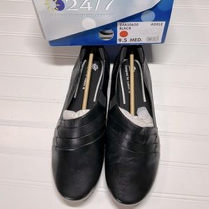 Abeo Ladies Black Size 9.5 M Slip Resistant, Leather Upper New in Box